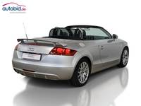 Изглед отзад отдясно