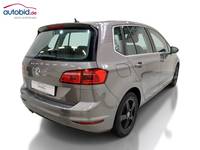 Pogled od pozadi desno