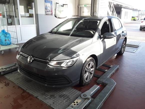 Вид спереди слева