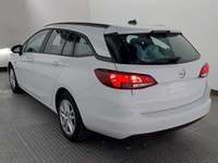 Vaade tagant vasakult