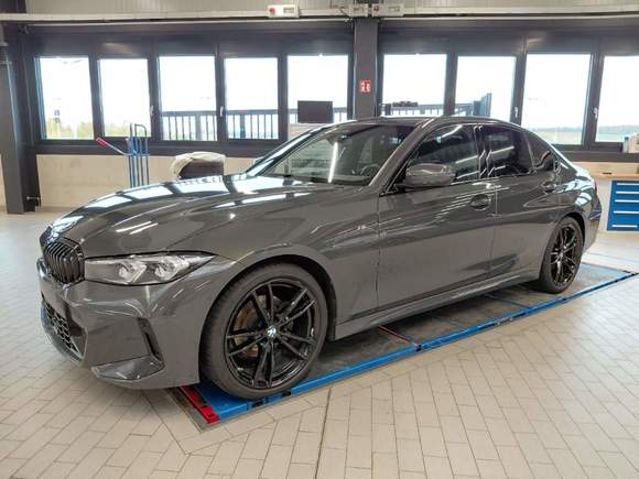 Vaizdas iš priekio kairės