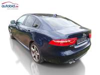 Skats no kreisās puses aizmugurē