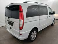 Vue de l’arrière droit