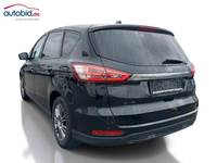 Vaizdas iš galo kairės