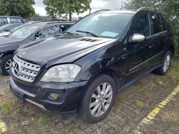 Vaizdas iš priekio kairės