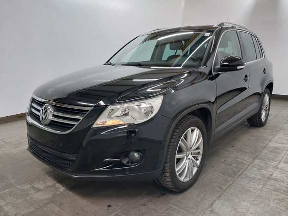 Pogled sprijeda lijevo