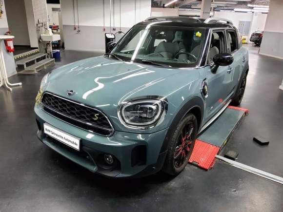 Náhled zpředu zleva