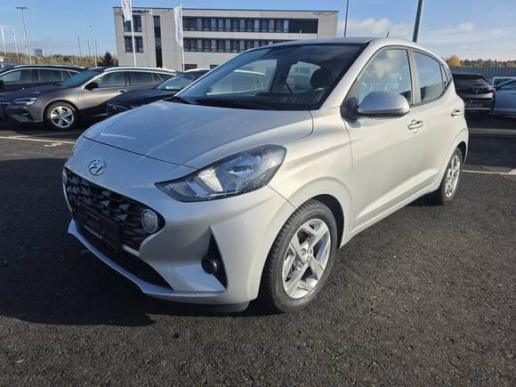 Pogled sprijeda lijevo