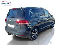 Pogled od pozadi desno