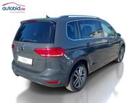 Pogled od pozadi desno