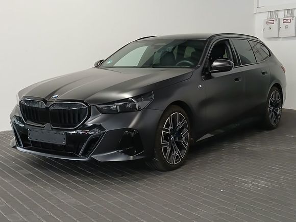 Vaizdas iš priekio kairės