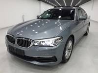 Vaizdas iš priekio kairės