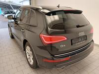 Skats no kreisās puses aizmugurē