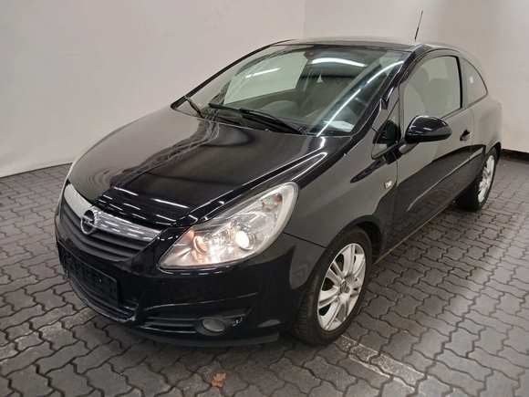 Вид спереди слева