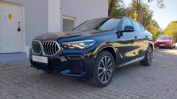 Vaizdas iš priekio kairės