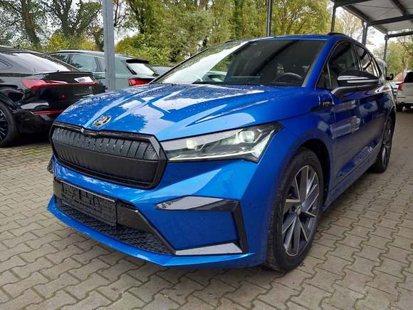 Skats no kreisās puses priekšā