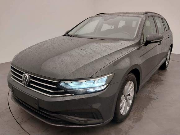 Skats no kreisās puses priekšā