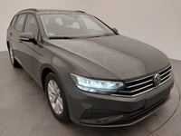 Skats no labās puses priekšā