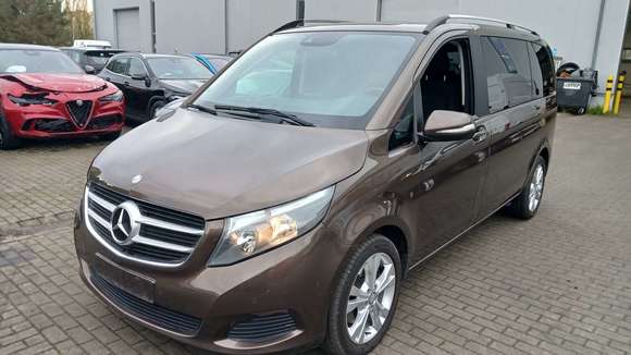 Vue de l’avant gauche