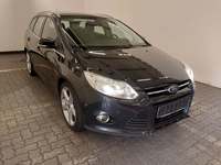 Skats no labās puses priekšā