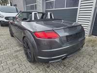 Vaizdas iš galo kairės