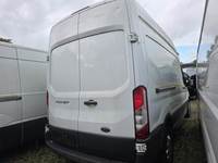 Vue de l’arrière droit