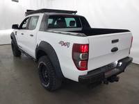 Vue de l’arrière gauche