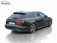 Pogled od pozadi desno