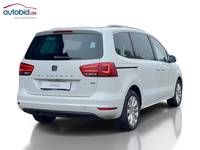 Skats no labās puses aizmugurē