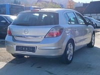 Vaizdas iš galo dešinės