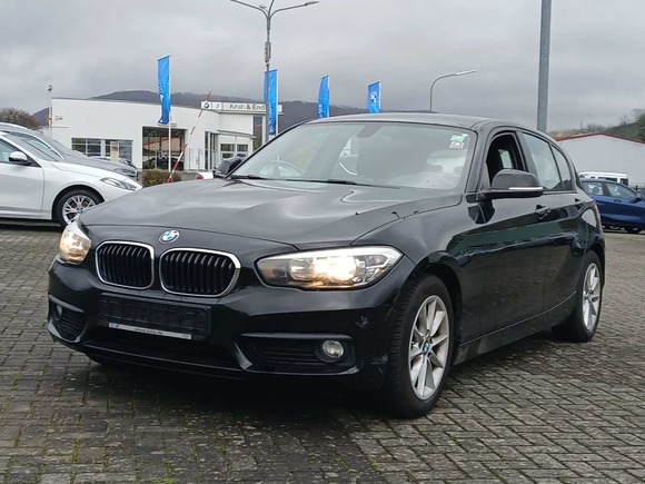 Vaizdas iš priekio kairės