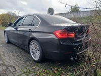 Vaizdas iš galo kairės