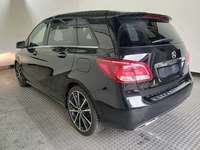 Vaizdas iš galo kairės