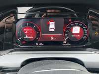 Pohled na přístrojovou desku