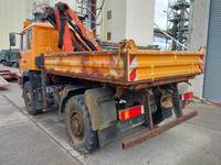 Vaade tagant vasakult