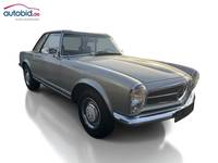 Skats no labās puses priekšā