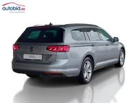 Skats no labās puses aizmugurē