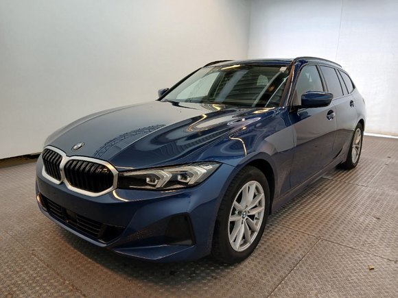 Vaizdas iš priekio kairės