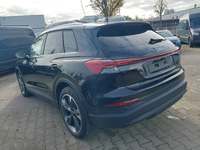 Vaade tagant vasakult