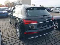 Vaade tagant vasakult