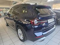 Vaade tagant vasakult