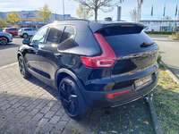 Vaade tagant vasakult