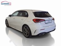 Pogled od pozadi levo