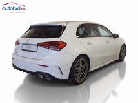 Pogled od pozadi desno