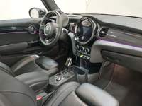 Вид на салон