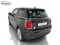 Вид сзади слева