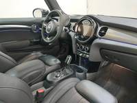 Вид на салон