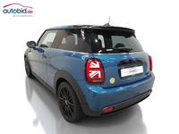 Вид сзади слева