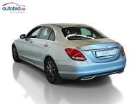 Pogled od pozadi levo