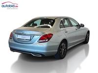 Pogled od pozadi desno